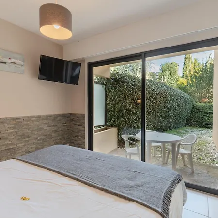 Les Sarments لو لا فاندو