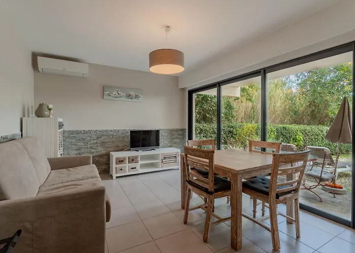 Les Sarments * Le Lavandou